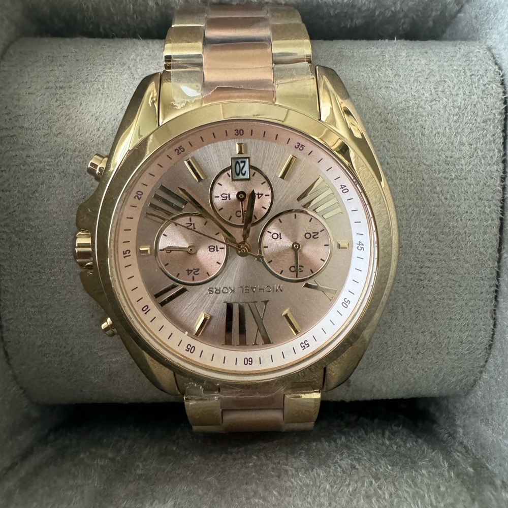 Michael KORS- Gold Stainless Steel Watch with pink center - Picture 3 of 3